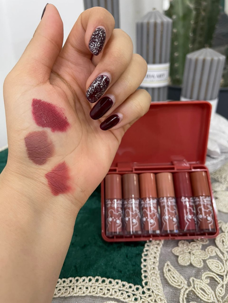 پک رژ لب خرسی ۶ عددی نود – پیگمنت قوی، بدون سرب، ماندگاری ۲۴ ساعته با رایحه شکلاتی